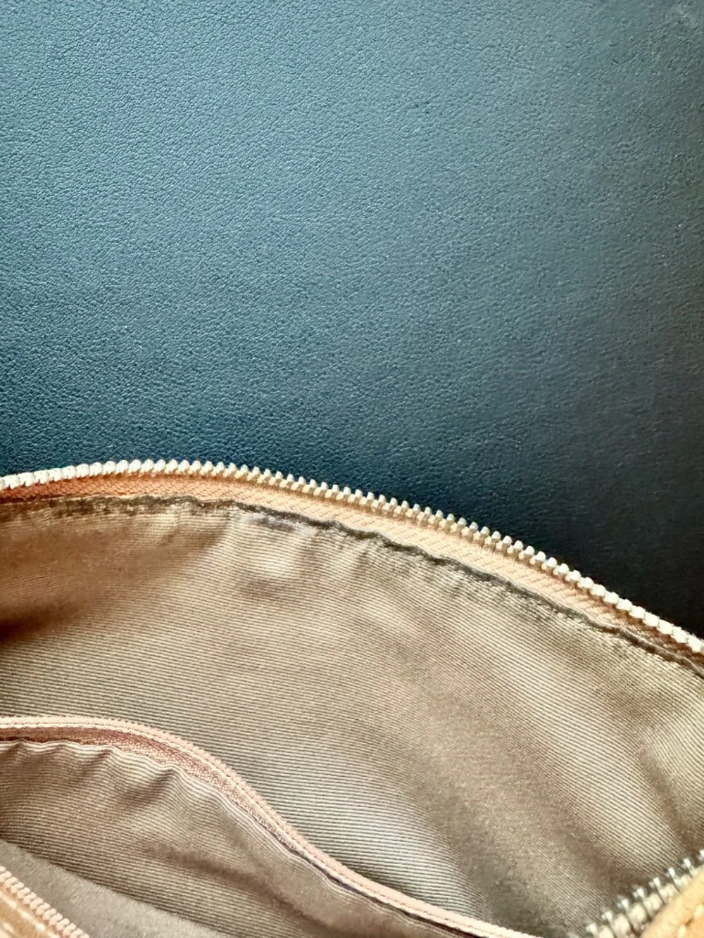 Coach - vintage tan leather shoulder bag